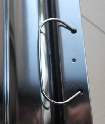 The detail of stainless steel baffle grease filter fold flat handle