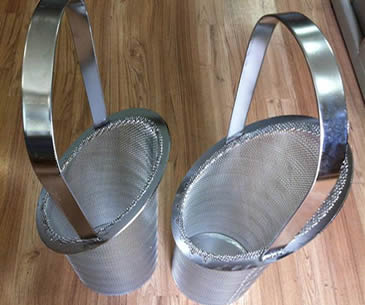 Two slanted stainless steel filter baskets